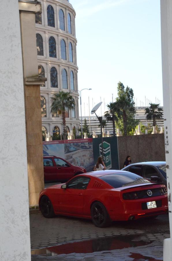 Hostel California Batumi Luaran gambar