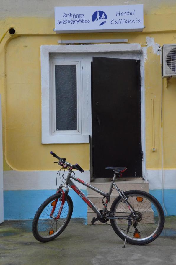 Hostel California Batumi Luaran gambar