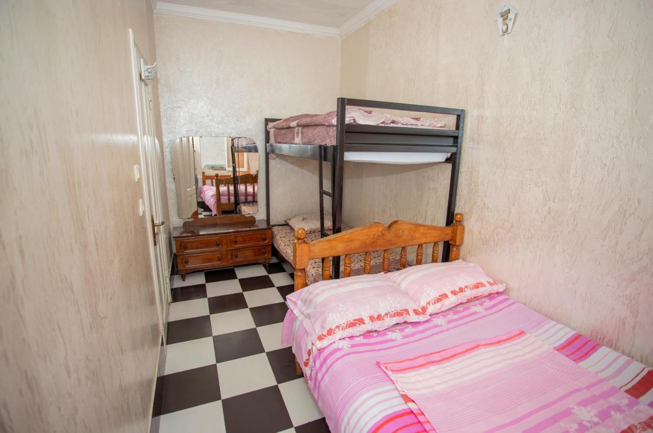 Hostel California Batumi Luaran gambar